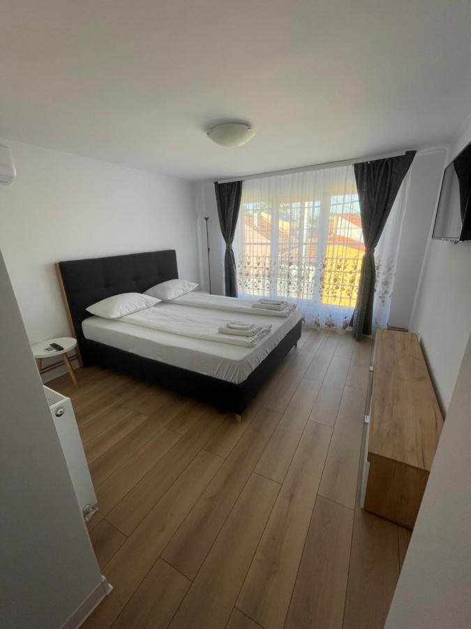 Paulaapartment&Rooms Oradea Exterior foto