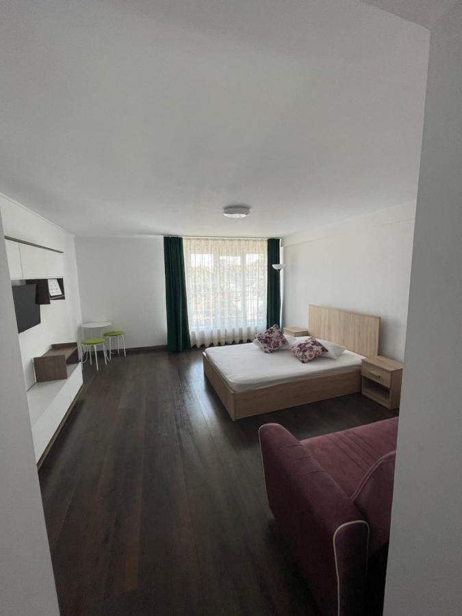Paulaapartment&Rooms Oradea Exterior foto